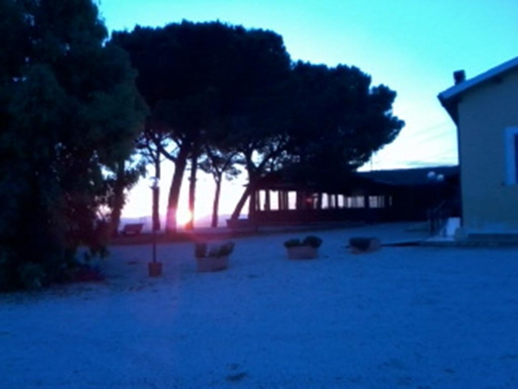 Agriturismo Toscanella Montebello Eksteriør bilde